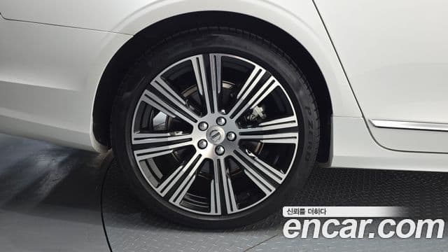 Volvo S90 2022 — Şəkil 5/20