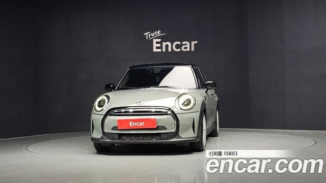 Mini Cooper 2021 — ფოტო 2/20