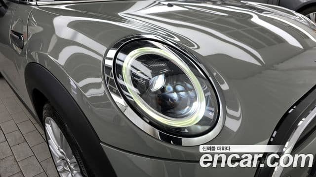 Mini Cooper 2021 — Photo 14/24