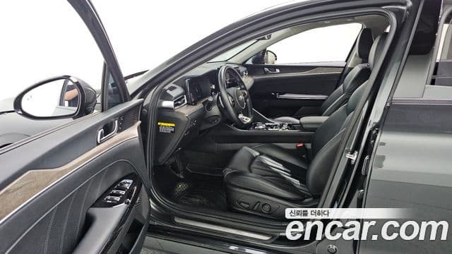 Kia K5 2020 — Şəkil 10/20