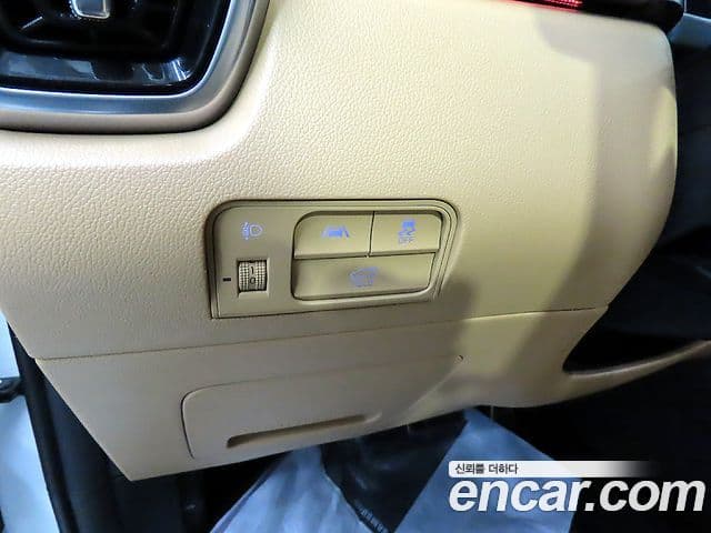 Kia Sorento 2022 — ფოტო 13/20