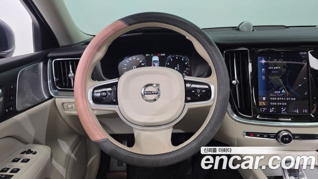 Volvo S60 2021 — Şəkil 14/20