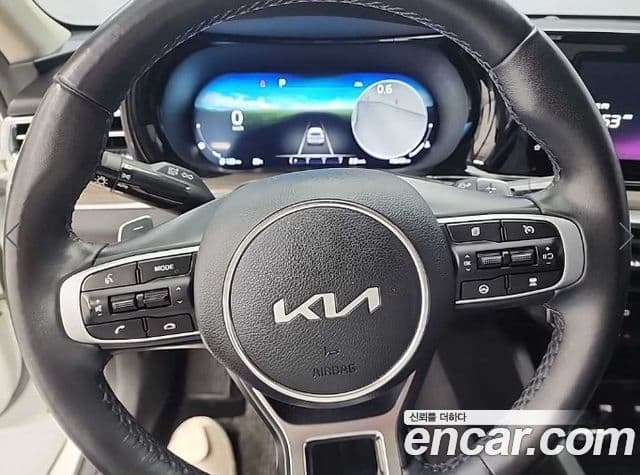 Kia K5 2022 — Şəkil 8/18