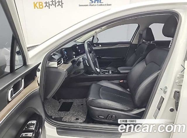 Kia K5 2022 — Şəkil 11/18