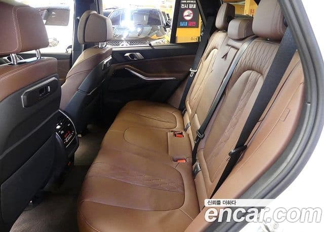 BMW X5 2025 — ფოტო 17/20