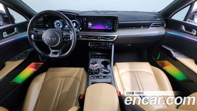 Kia K5 2021 — ფოტო 7/20