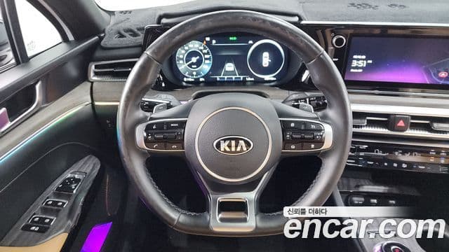 Kia K5 2021 — ფოტო 13/20