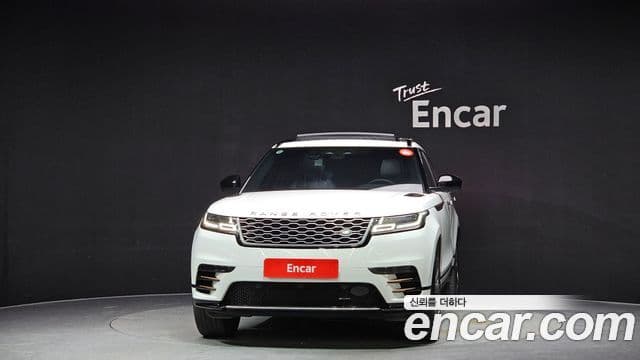 Land Rover Range Rover Velar 2023 — ფოტო 3/20