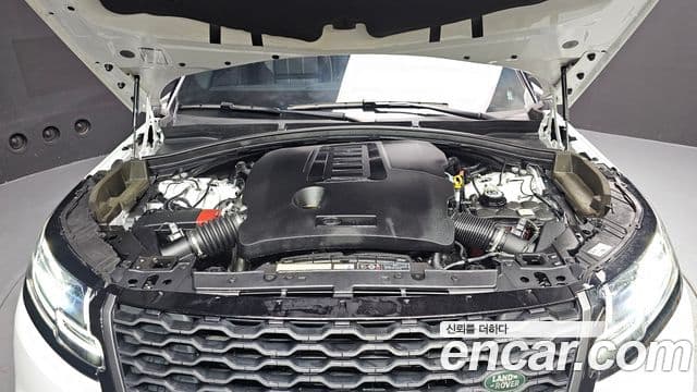 Land Rover Range Rover Velar 2023 — ფოტო 6/20