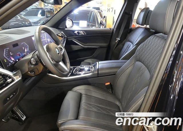 BMW X5 2025 — ფოტო 8/20