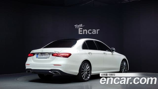 Mercedes-Benz E-Class 2022 — Фото 2/20
