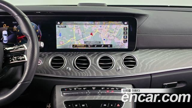 Mercedes-Benz E-Class 2022 — Фото 14/20
