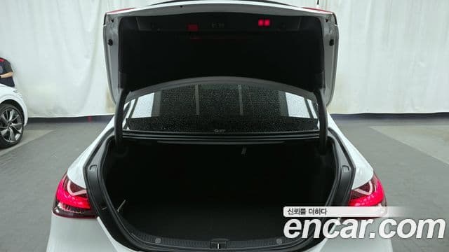 Mercedes-Benz E-Class 2022 — Фото 20/20
