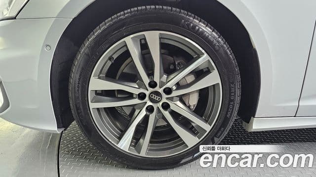 Audi A6 2022 — ფოტო 5/20