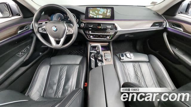 BMW 5 Series 2018 — Şəkil 7/20
