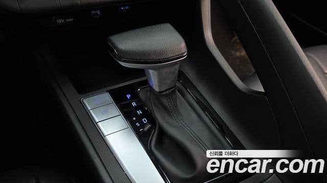 Hyundai The New Avante Hybrid 2022 — Şəkil 17/30