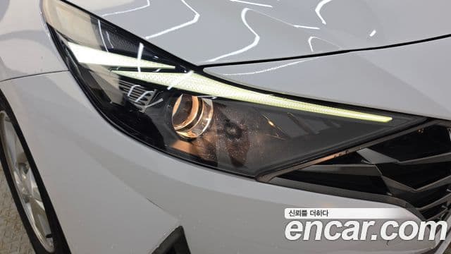 Hyundai The New Avante Hybrid 2022 — Şəkil 18/30