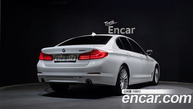 BMW 5 Series 2019 — Фото 2/20