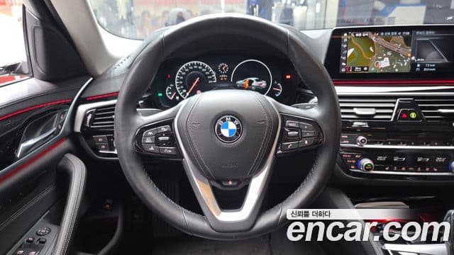 BMW 5 Series 2019 — Фото 13/20