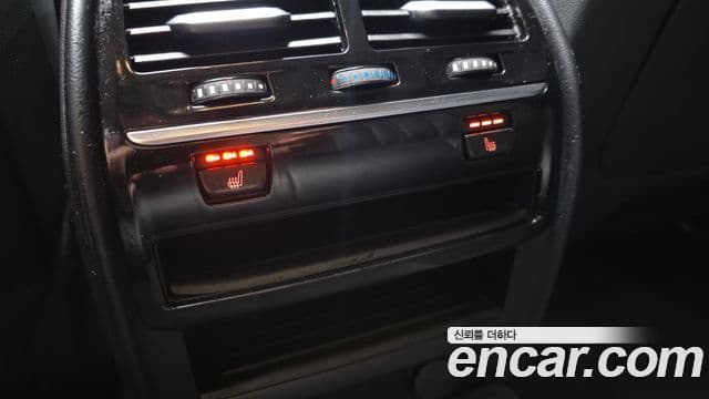 BMW 5 Series 2019 — Şəkil 25/30