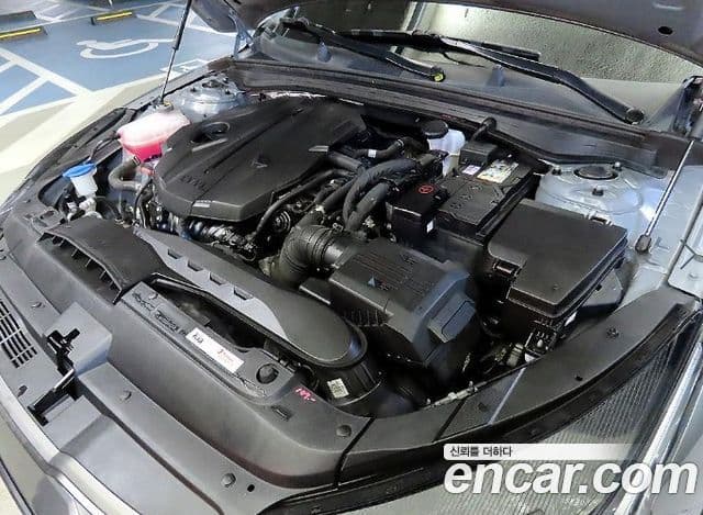 Kia K5 2022 — ფოტო 19/20
