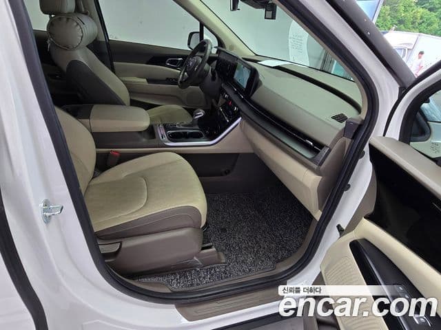 Kia Carnival 2021 — Фото 1/20