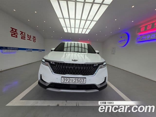 Kia Carnival 2021 — Фото 2/20