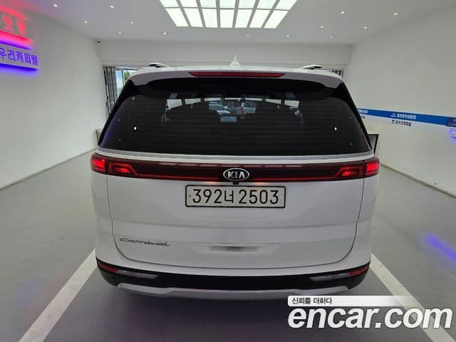 Kia Carnival 2021 — Фото 3/20