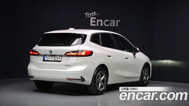BMW 2 Series Active Tourer 2024 — Фото 1/20