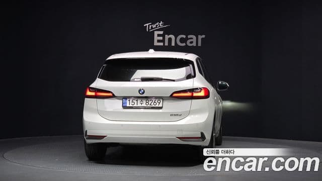 BMW 2 Series Active Tourer 2024 — Фото 3/20