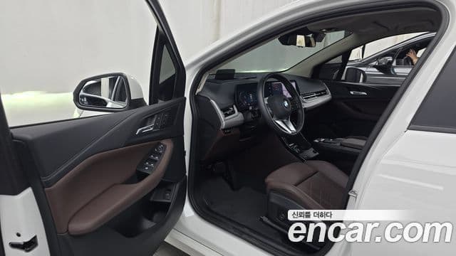 BMW 2 Series Active Tourer 2024 — Фото 9/20