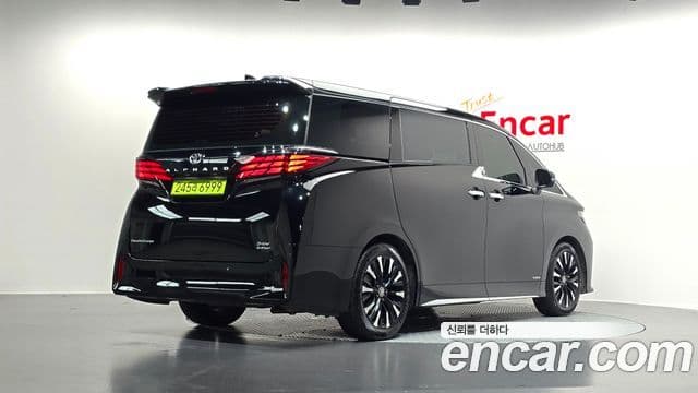 Toyota Alphard 2025 — ფოტო 2/20