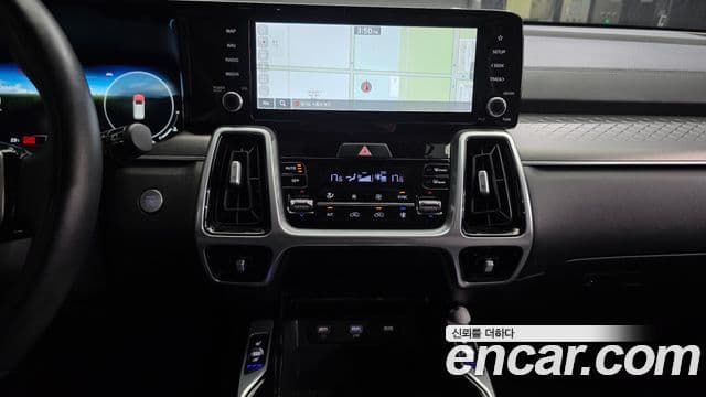 Kia Sorento 2021 — Şəkil 18/20