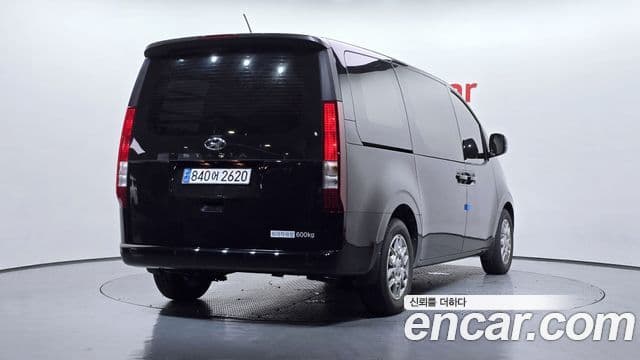 Hyundai Staria 2023 — Şəkil 1/20