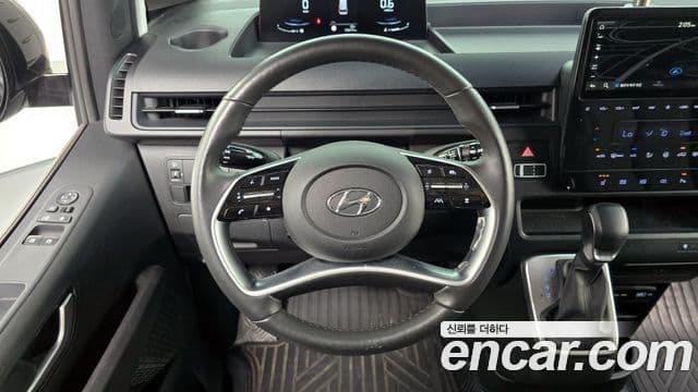 Hyundai Staria 2023 — Şəkil 13/20