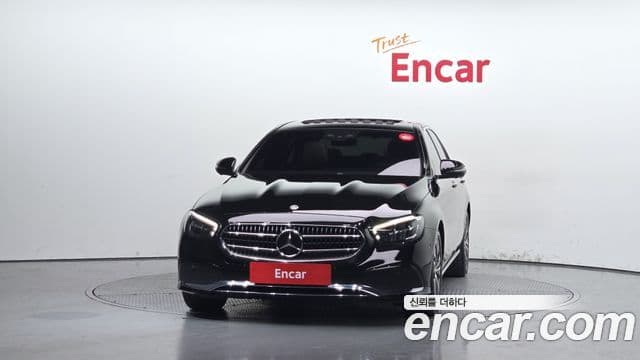 Mercedes-Benz E-Class 2022 — Фото 3/20