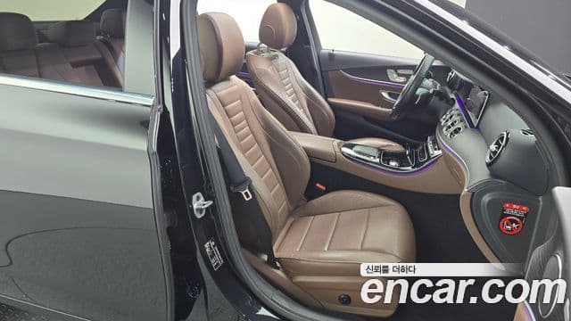 Mercedes-Benz E-Class 2022 — Фото 11/20