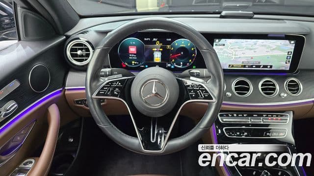 Mercedes-Benz E-Class 2022 — Фото 12/20