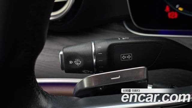 Mercedes-Benz E-Class 2022 — Фото 15/20