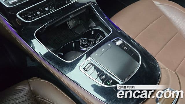 Mercedes-Benz E-Class 2022 — Фото 19/20