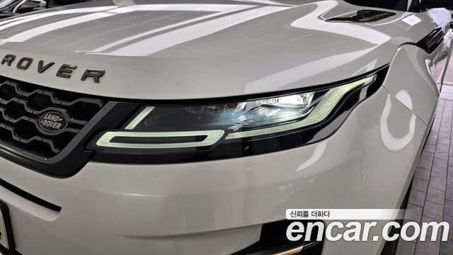 Land Rover Range Rover Evoque 2023 — ფოტო 23/34