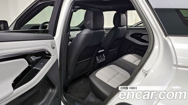 Land Rover Range Rover Evoque 2023 — ფოტო 4/34