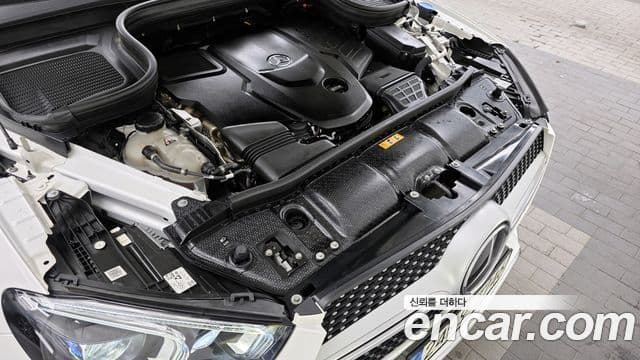 Mercedes-Benz GLE-Class 2021 — ფოტო 6/20
