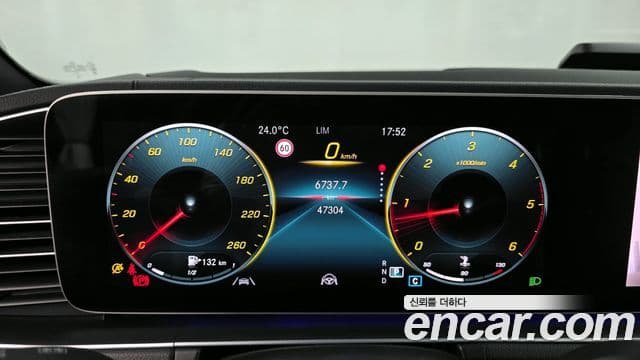 Mercedes-Benz GLE-Class 2021 — ფოტო 8/20