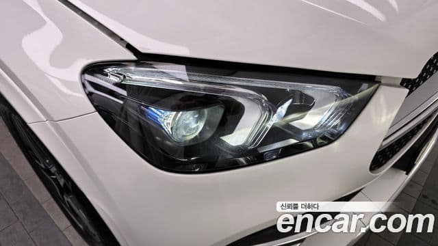 Mercedes-Benz GLE-Class 2021 — Photo 5/34