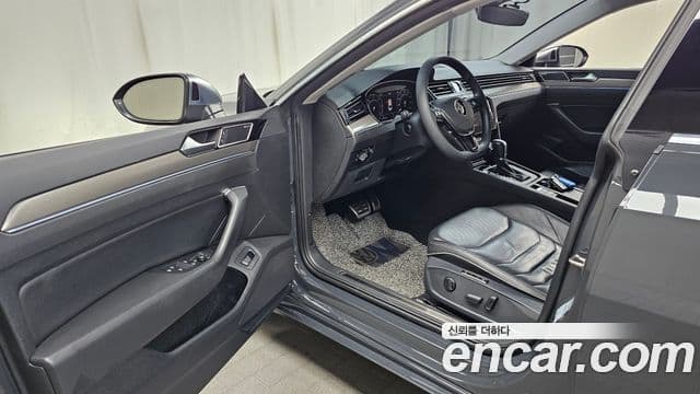 Volkswagen Arteon 2019 — Şəkil 10/20