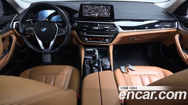 BMW 5 Series 2019 — ფოტო 7/20