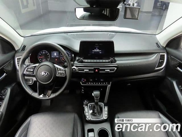 Kia Seltos 2021 — ფოტო 7/20
