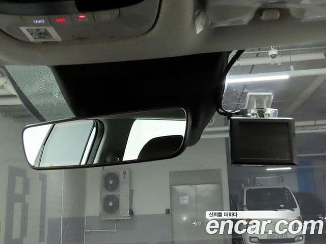 Kia Seltos 2021 — ფოტო 17/20