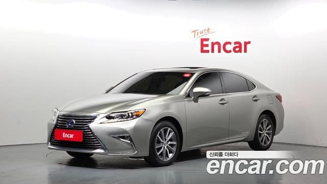 Lexus ES300h 2018 — Şəkil 1/20